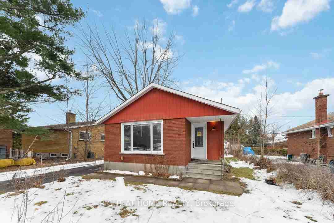 1274 E Cobden Rd