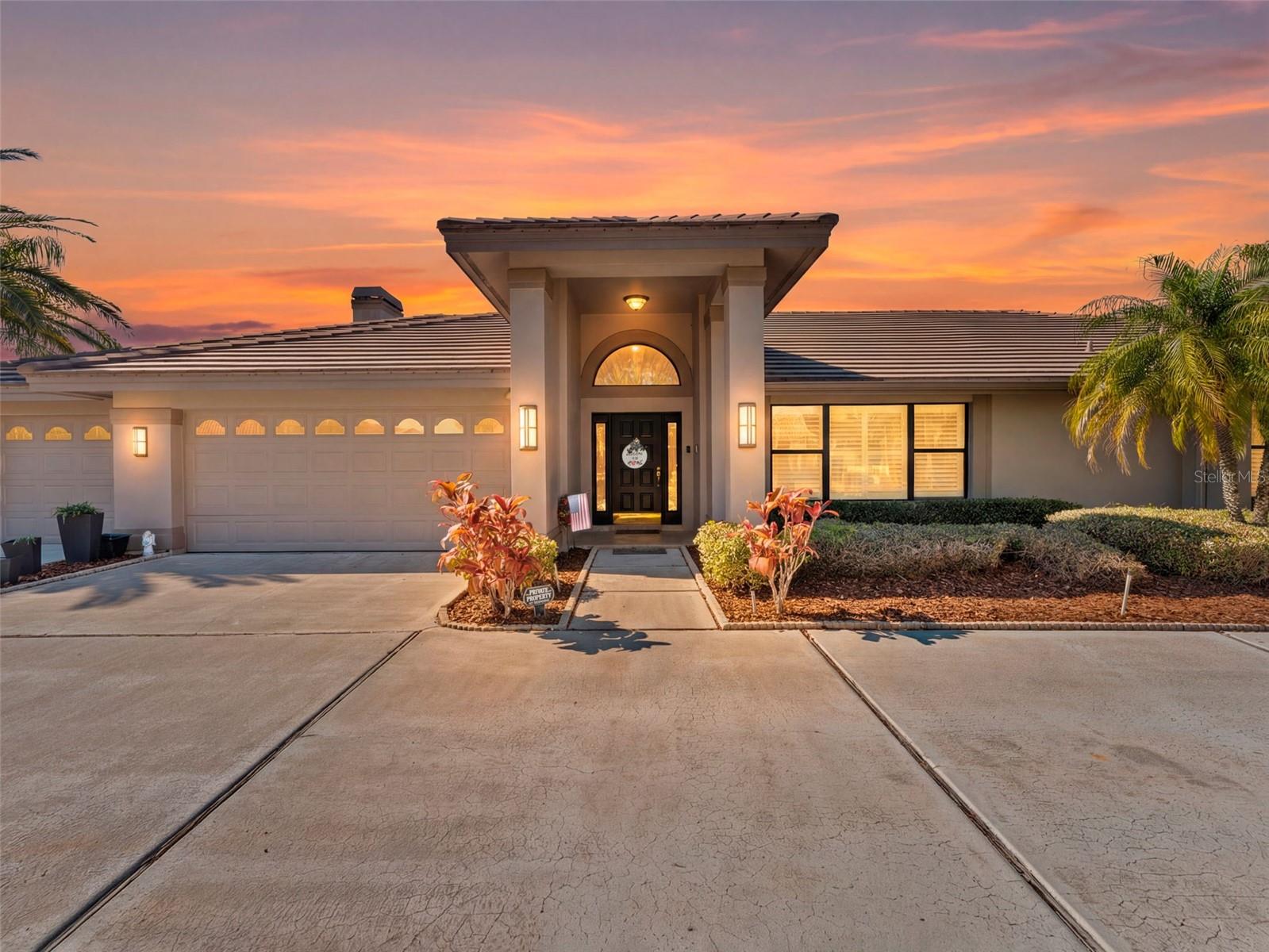 4830 Longwater Way, Tampa, FL