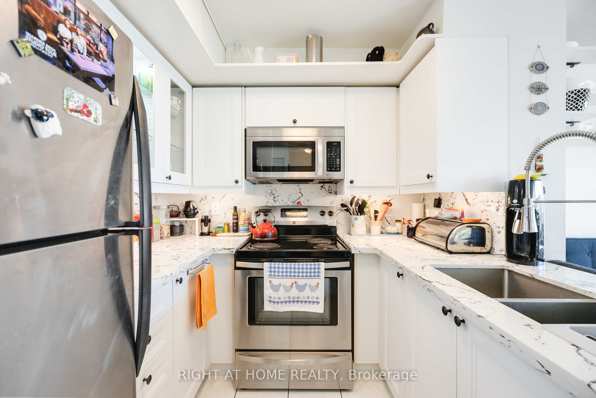 4968 Yonge St 3015