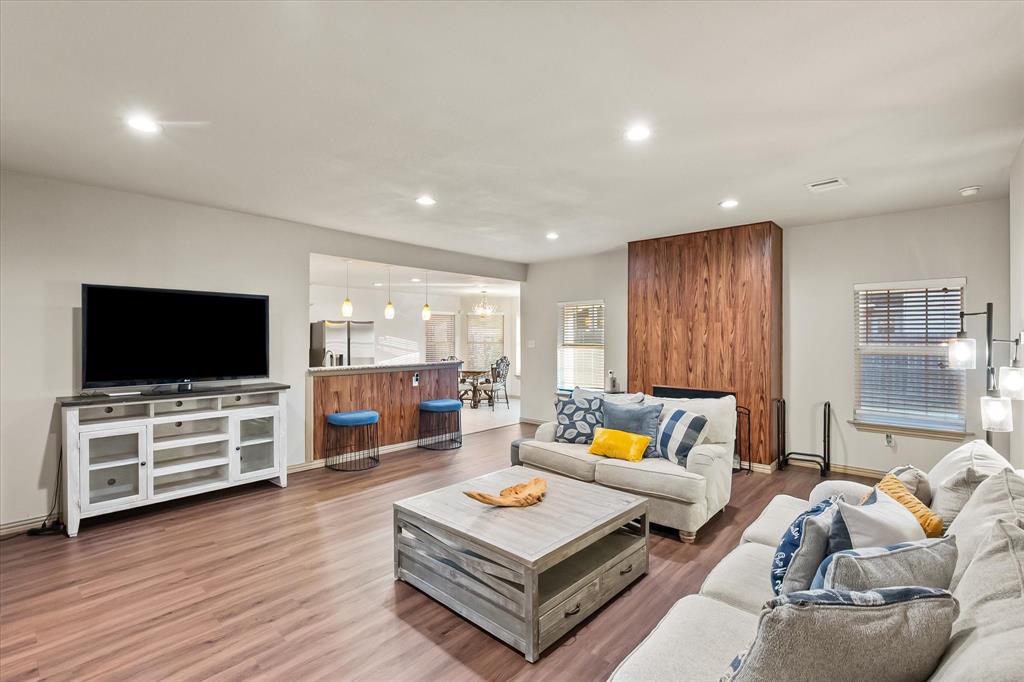 1708 Country Crest Lane