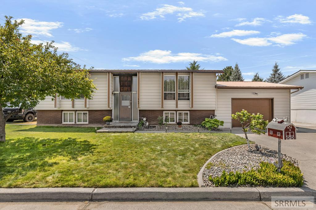 560 W Targhee Street