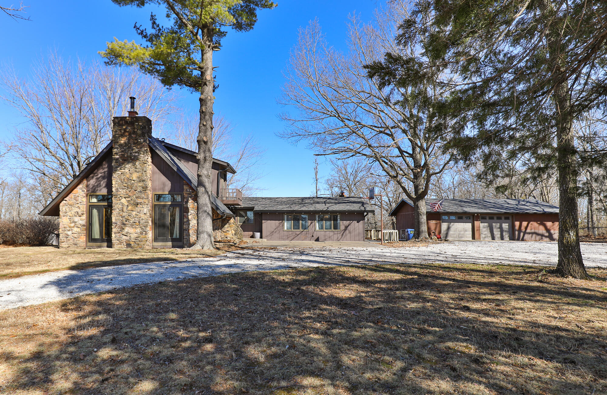 2525 Beacon Hill Loop