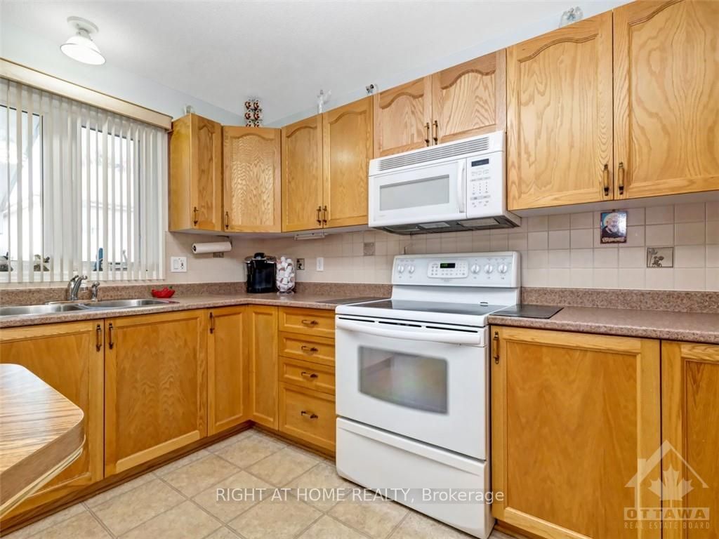 144 SANDRA Cres