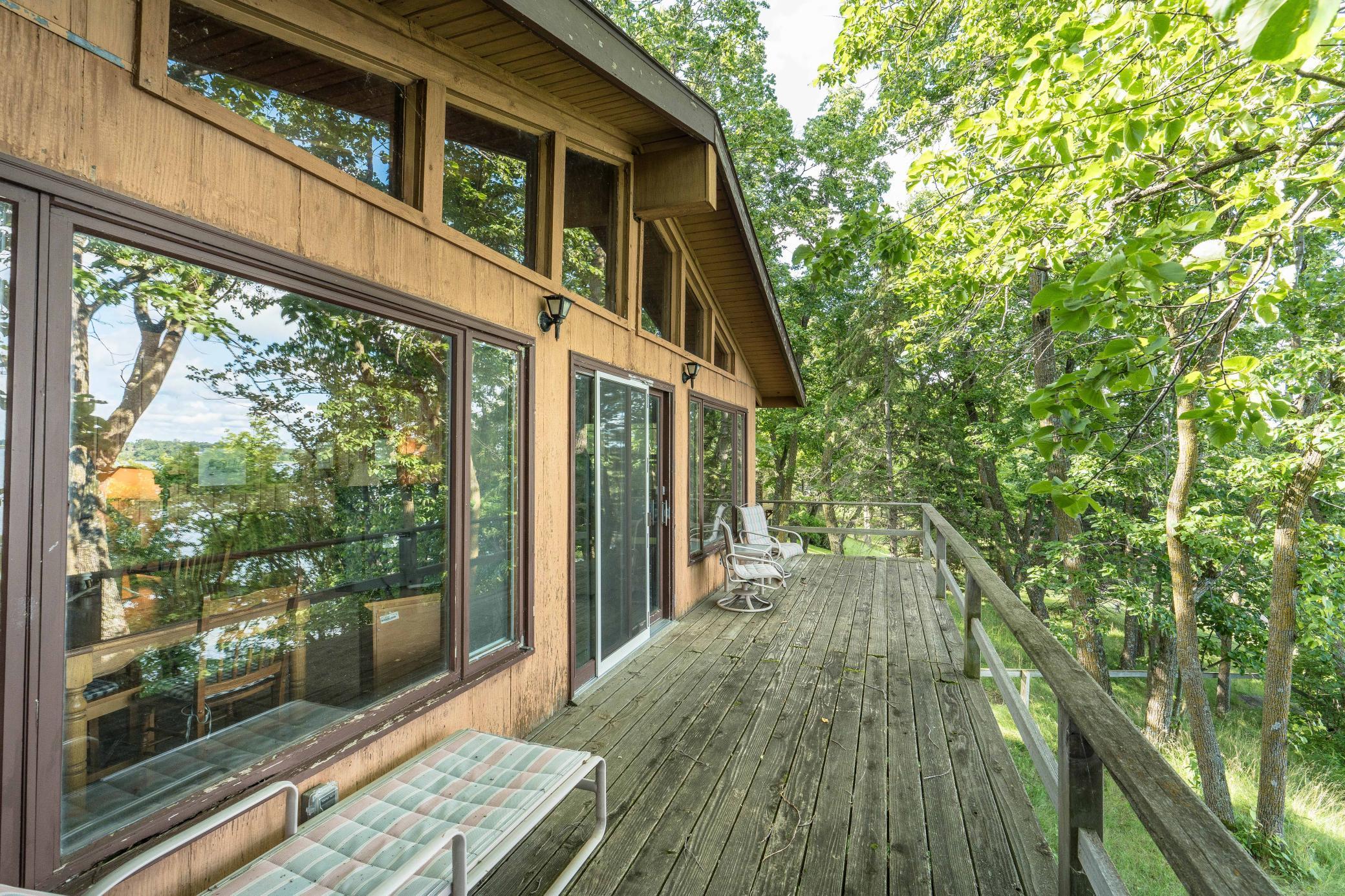 39060 Peninsula Lane