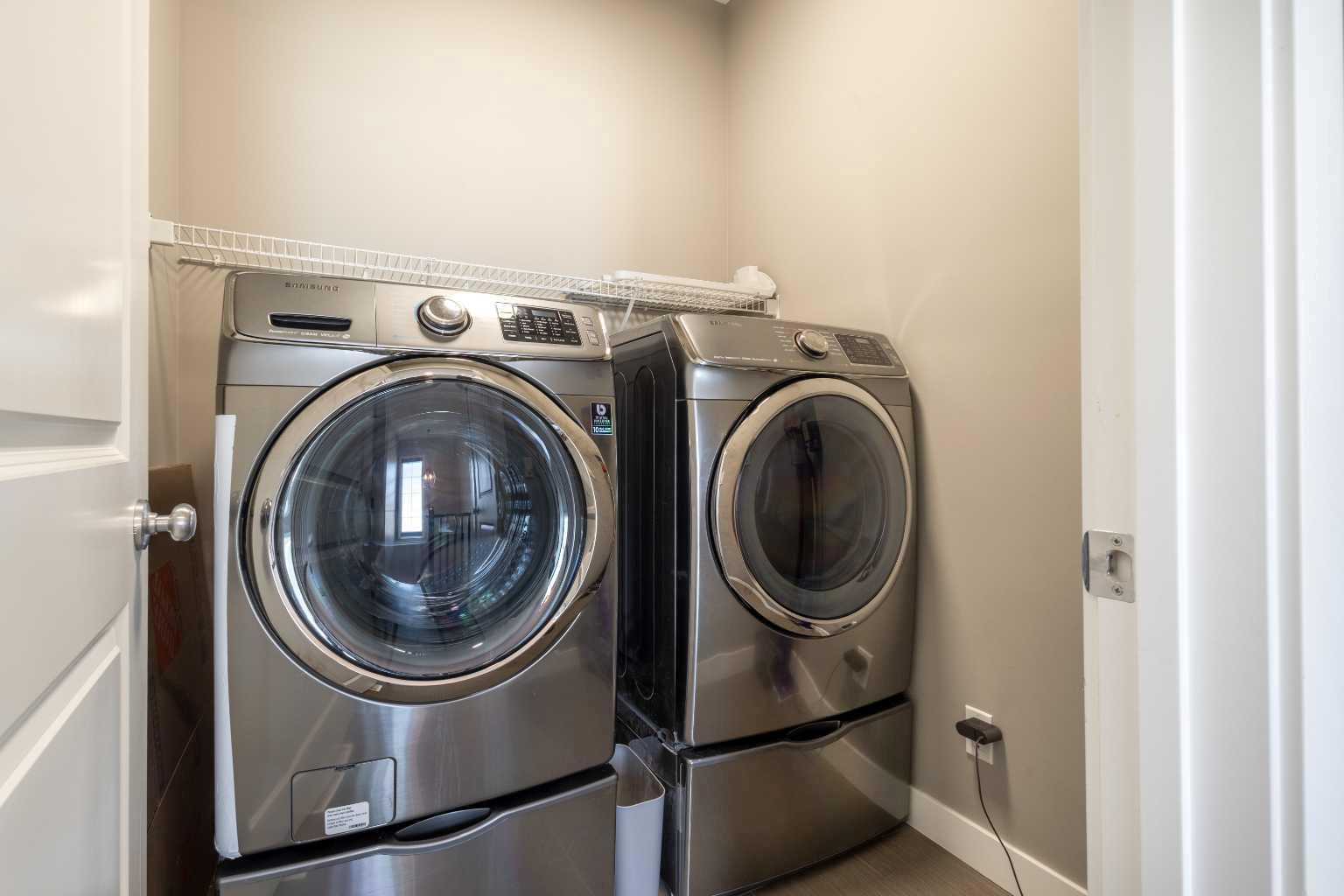 51 Evansglen Court NW