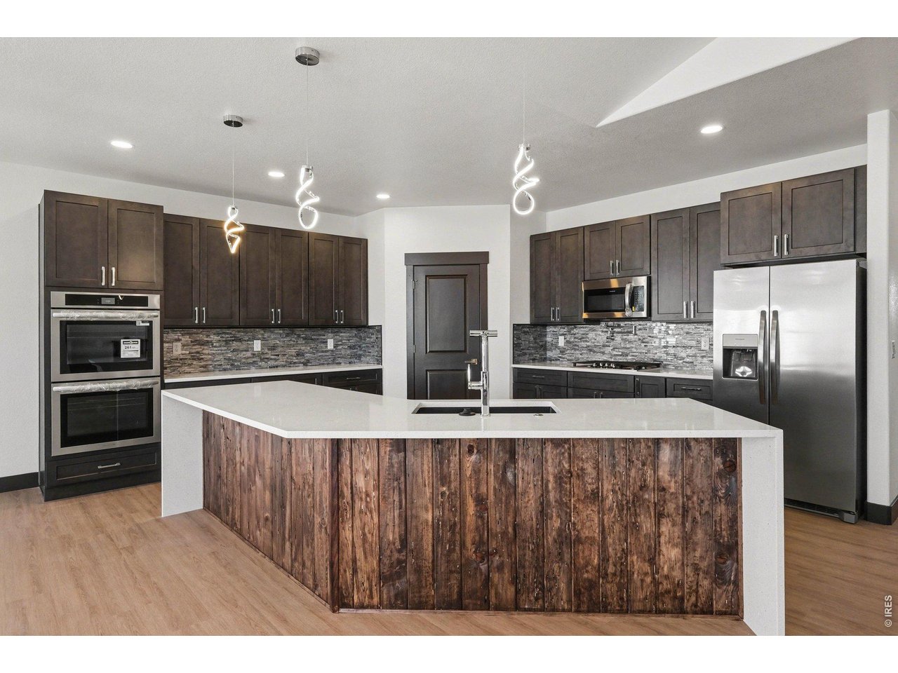 16505 Fairbanks Ct N