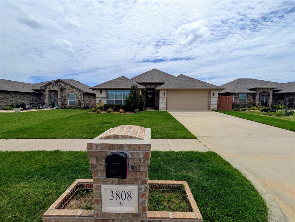 Beautiful, newer home in great neighborhood now available. This home features 3 beds, 2 full baths, a beautiful kitchen with granite counters, a stainless steel fridge,  a corner fireplace, a large walk-in shower in the primary and a great view of the neighborhood lake from the covered patio. Bellatona features walking paths around lake, sidewalks throughout and plans for a city park!