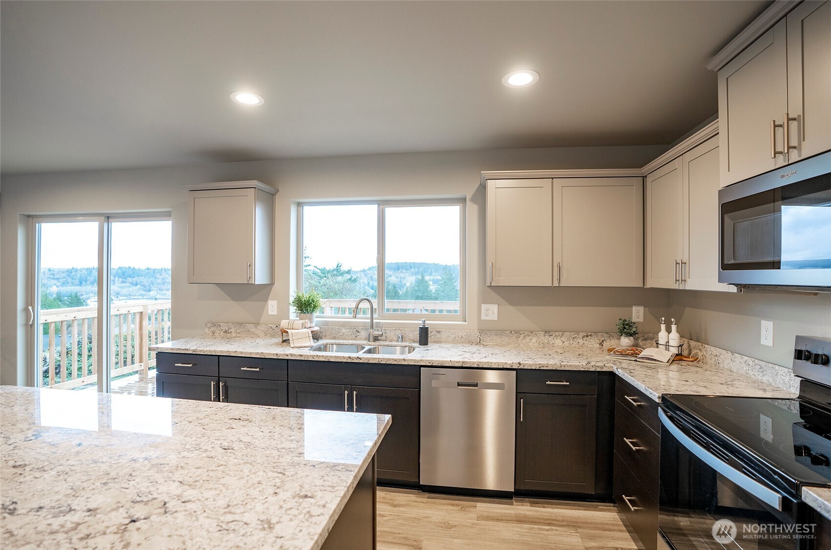 2504 W Echo Bay Drive