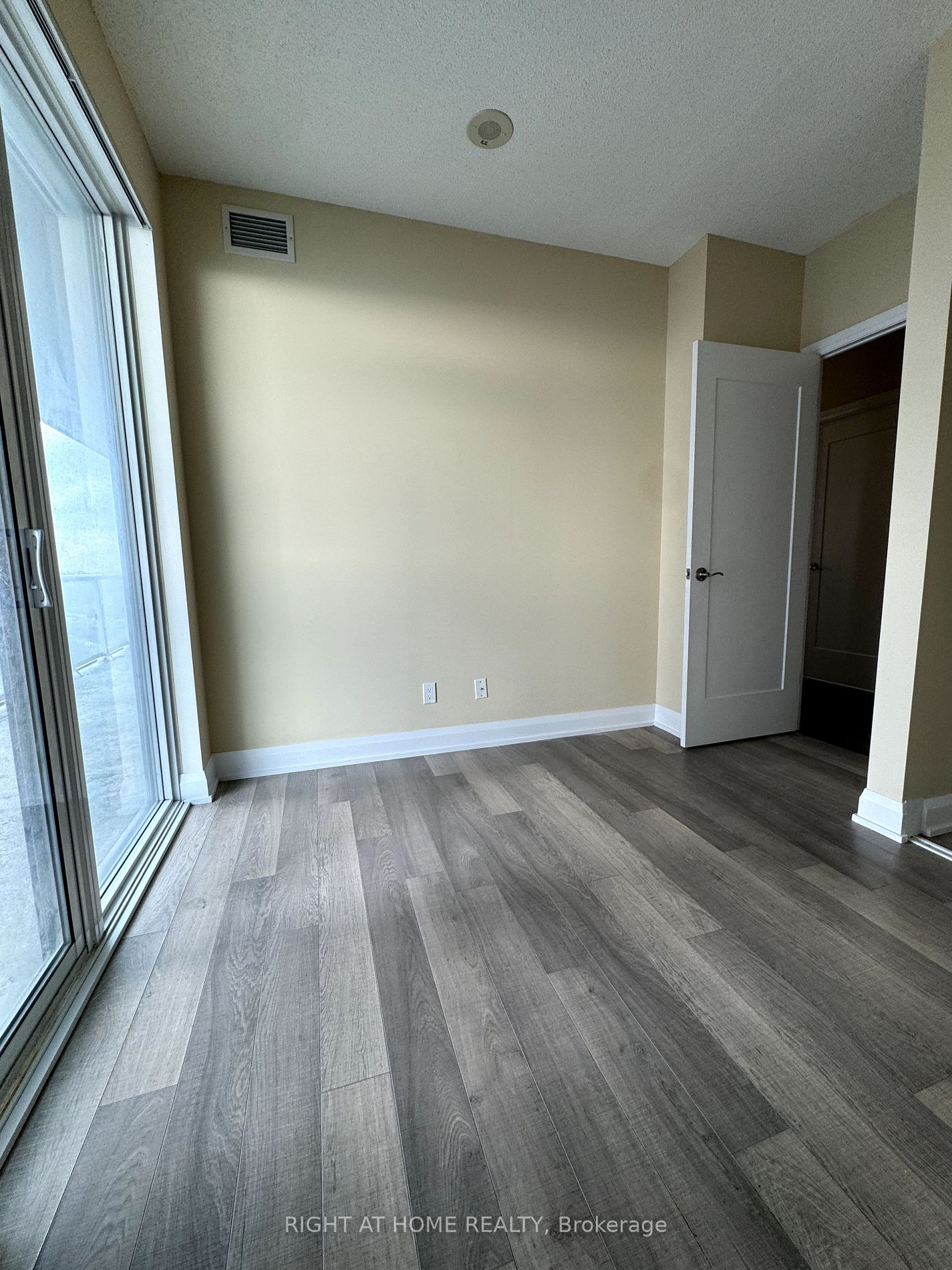 56 Annie Craig Dr 2505