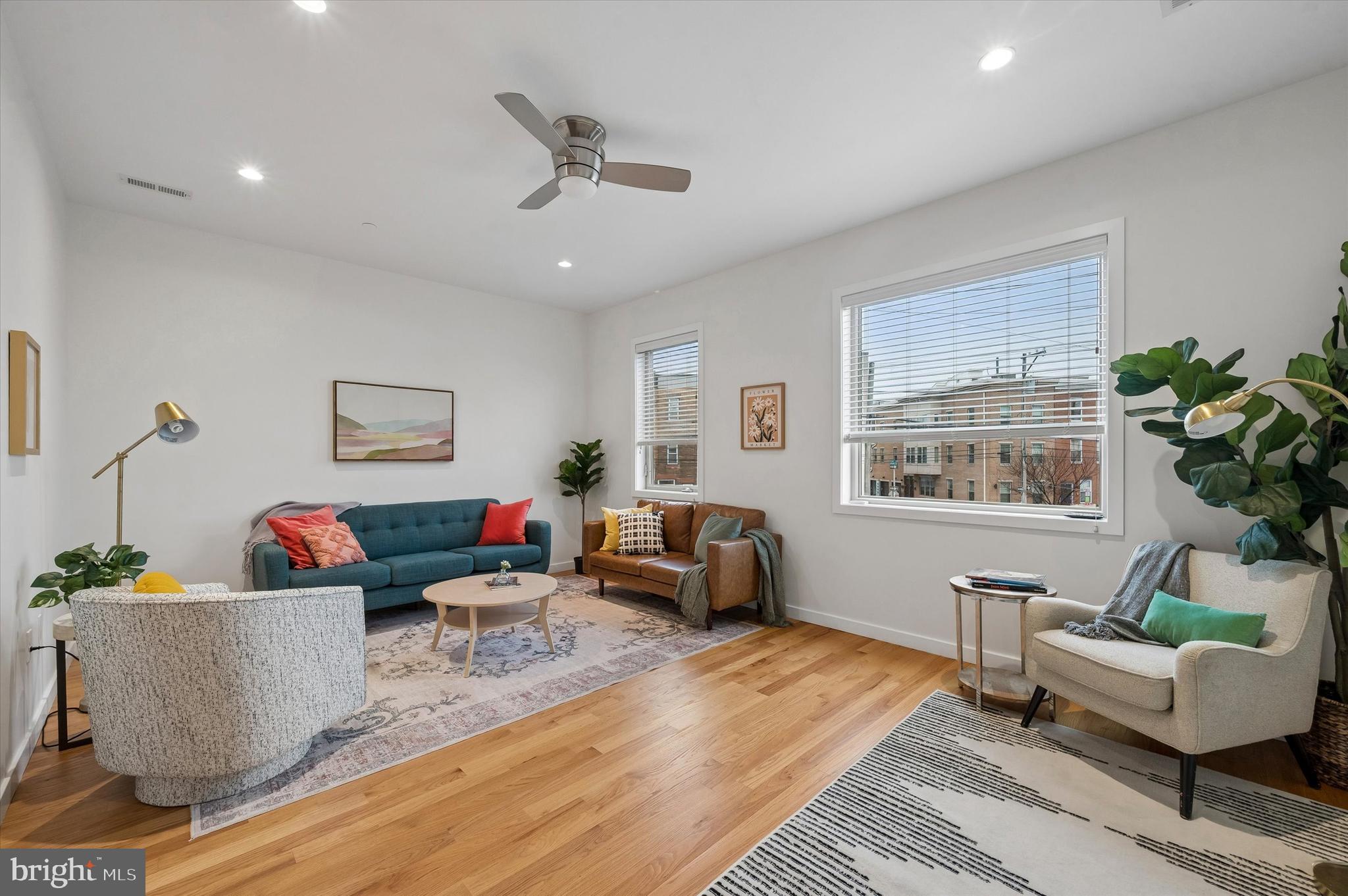 2555 Carpenter Street E