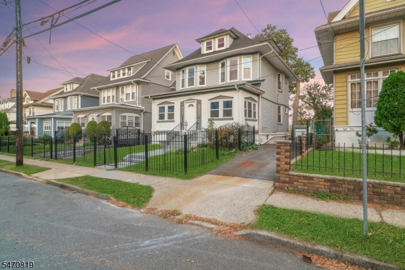 773 Clifton Ave, Newark, NJ 07104
