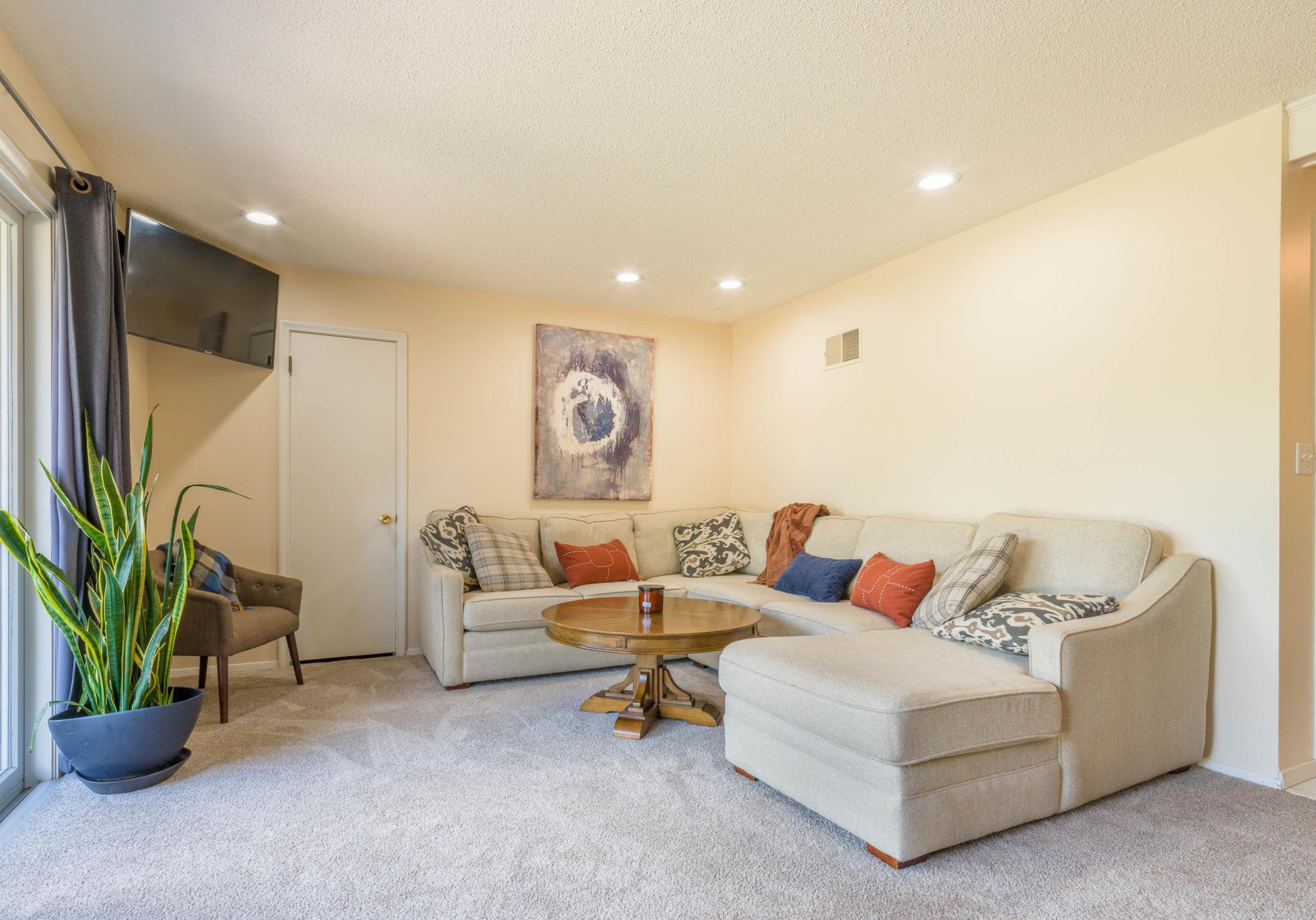 8000 W 26th Street