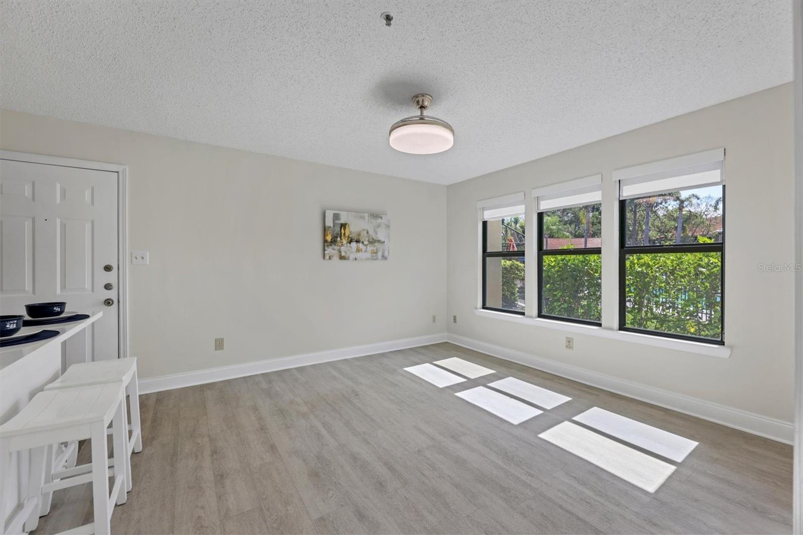 4020 Crockers Lake Boulevard 14