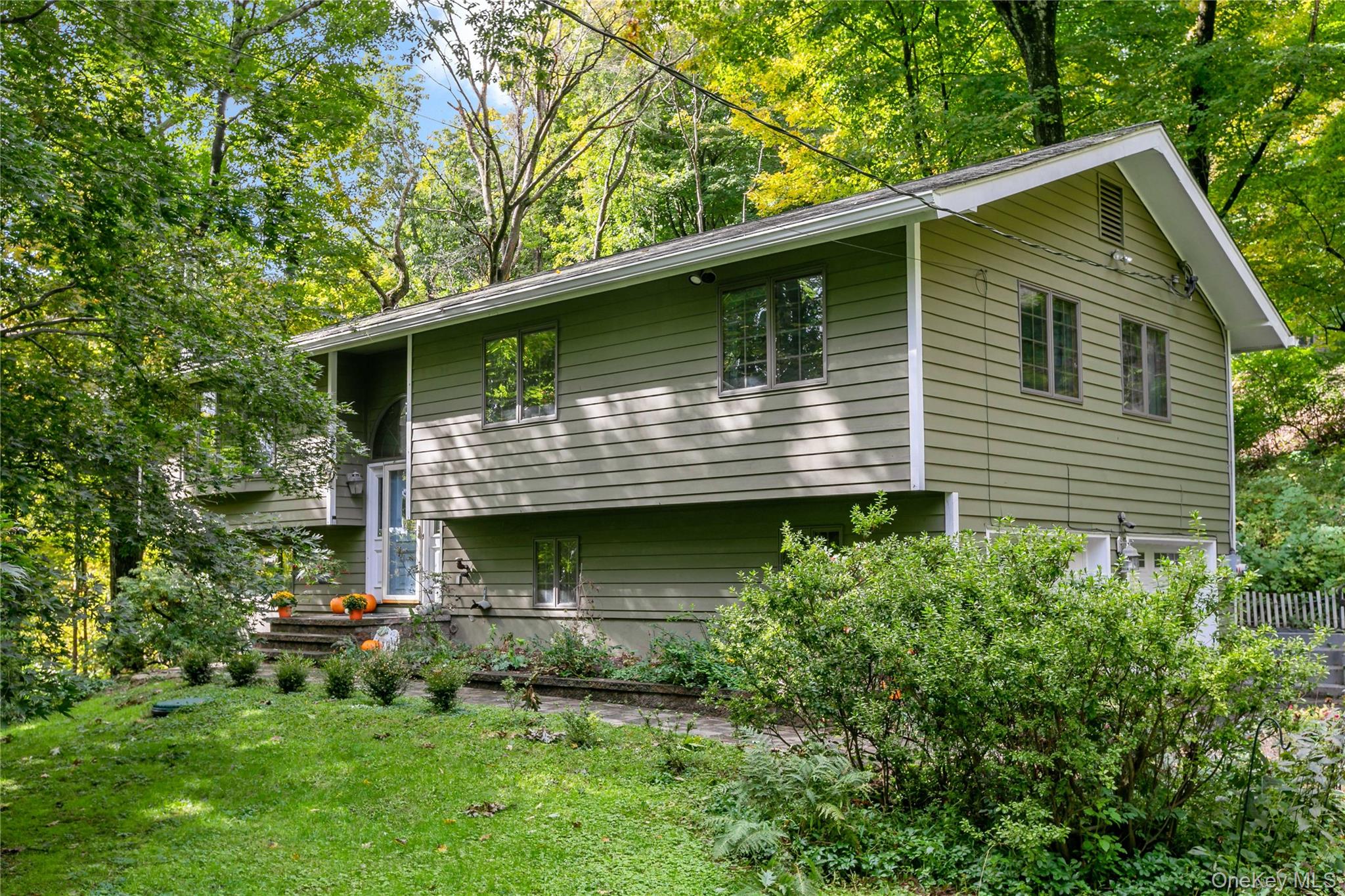 999 Cliff Avenue