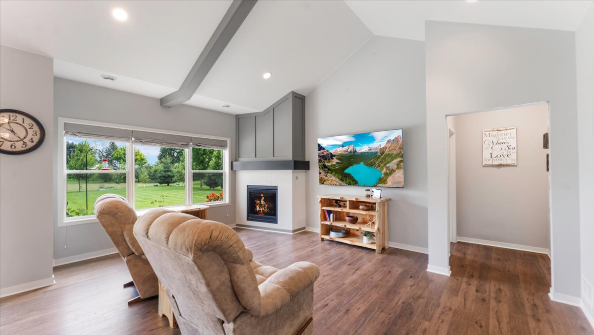 1905 Sandstone Court