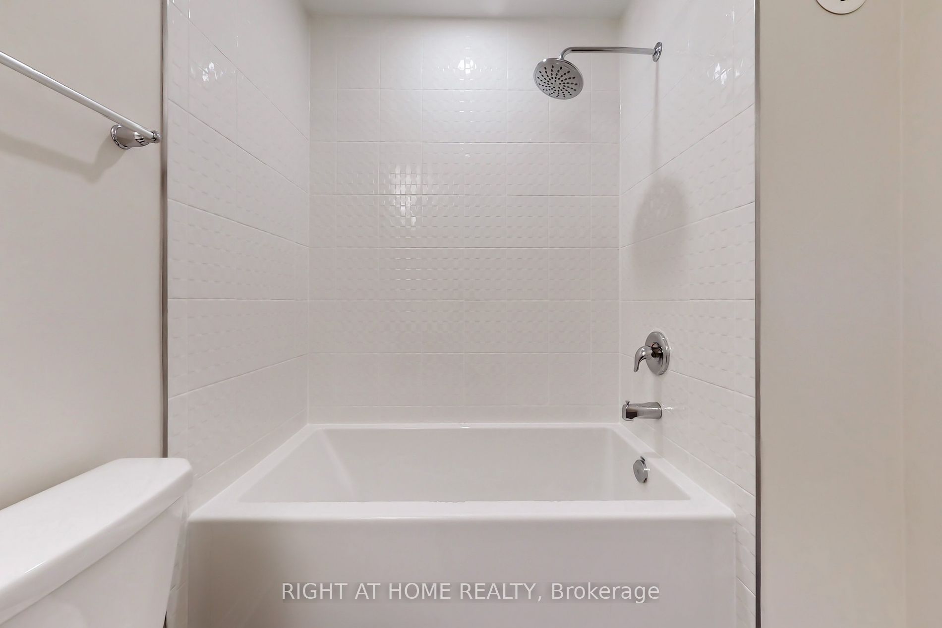 106 E Settlers Road Rd