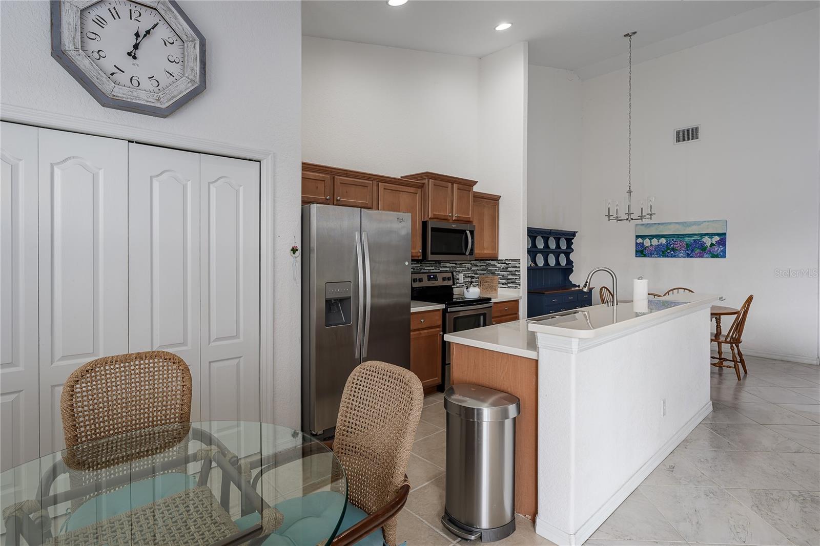 803 Fairwaycove Lane 206