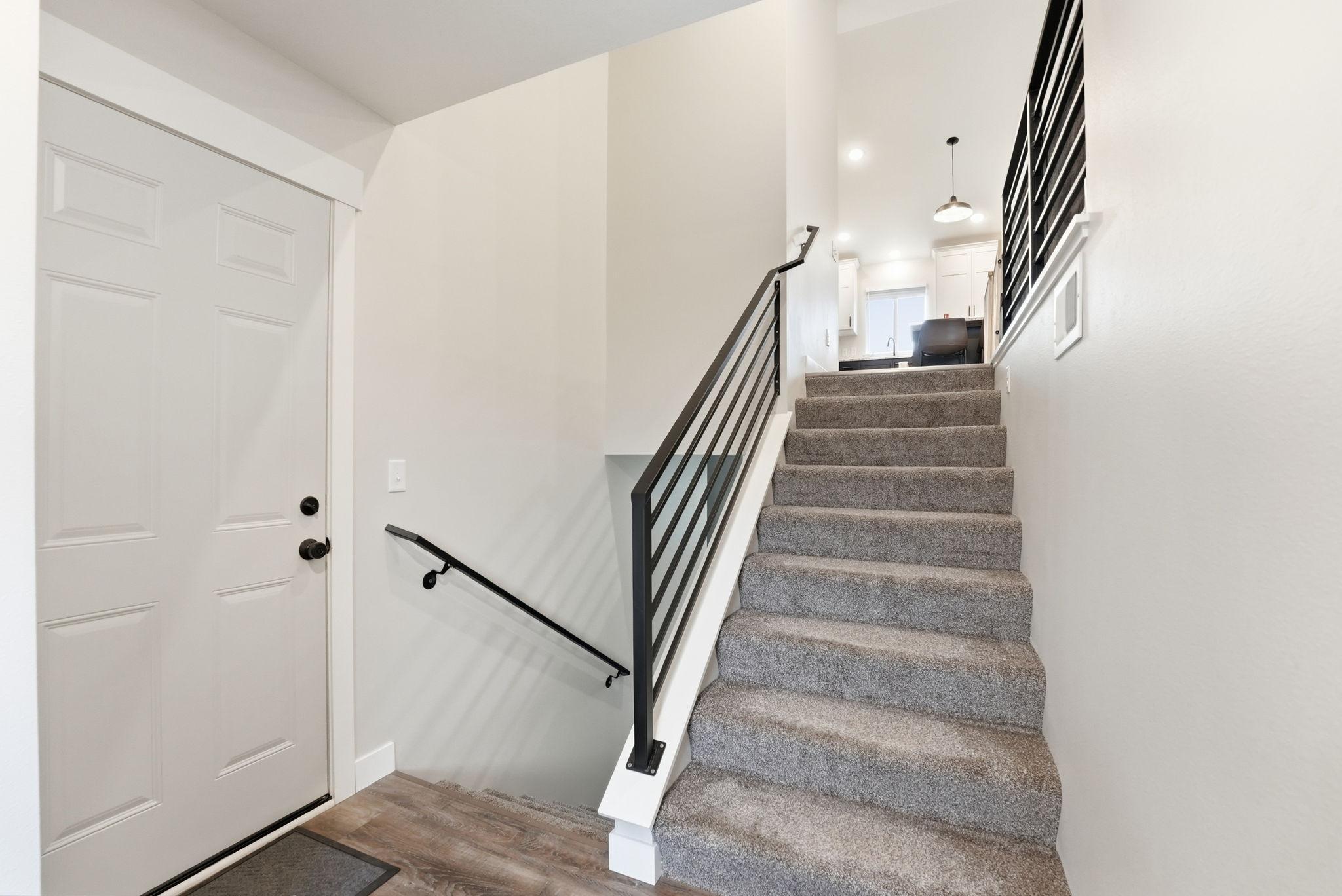1013 26th Street Loop N