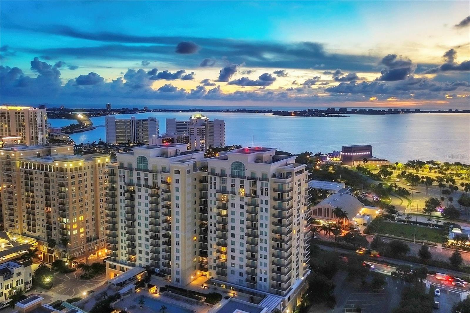 800 N Tamiami Trail 1215