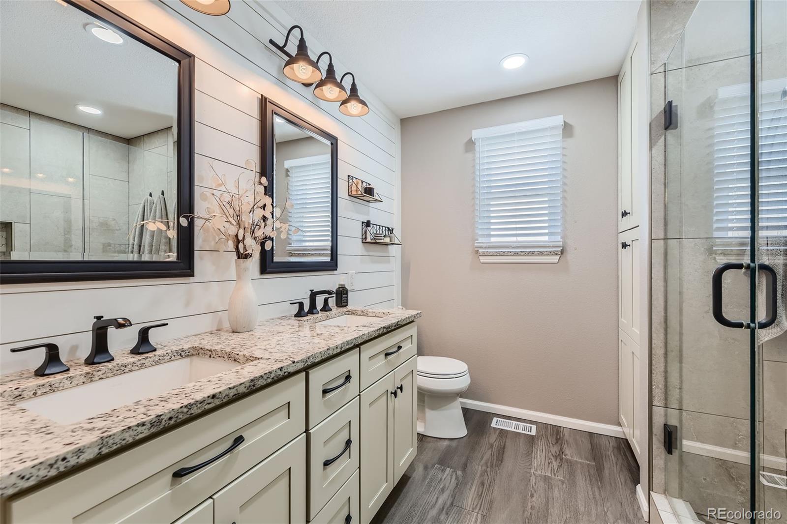 4892 Collinsville Place