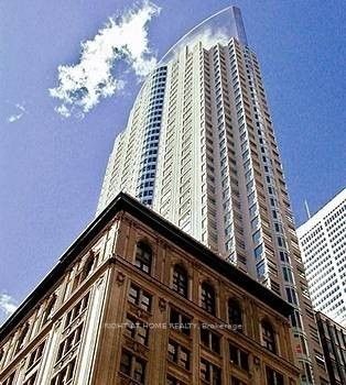 1 W King St 4404