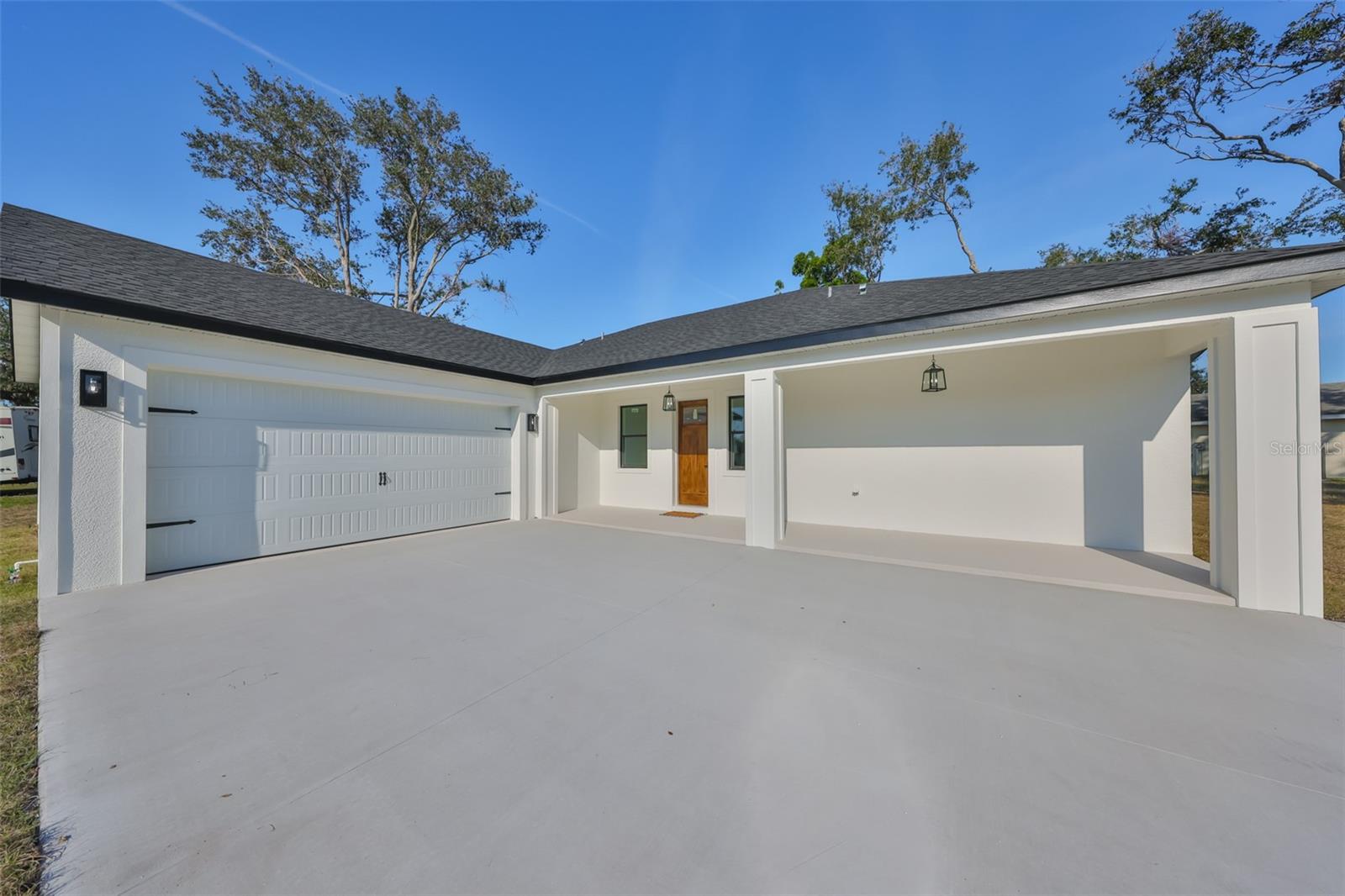 5923 22nd Avenue Drive E