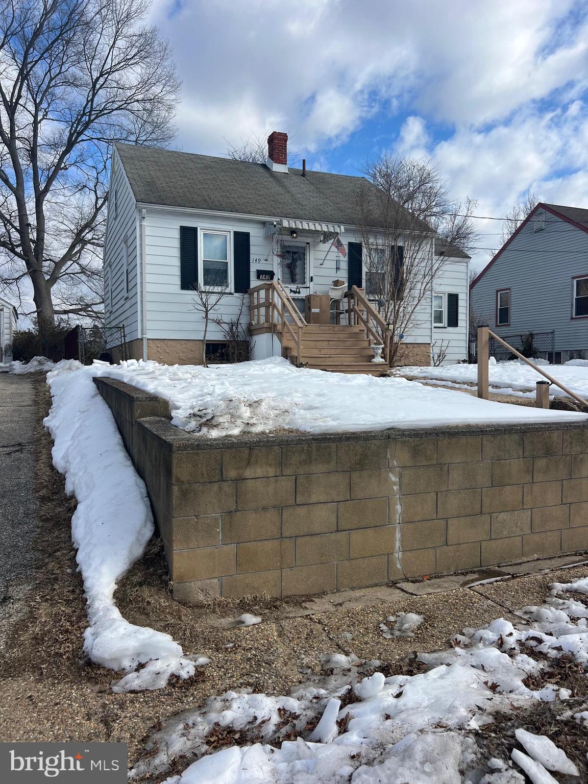 INVESTOR OPPORTUNITY - This property can also be purchased in a package of 7 properties (6 single family 1 duplex). See mls #'s(NJGL2069306 149 Spruce Ave, Westville)  (NJCD2110986 187 Gehrig Ave)  543 ( NJGL2069316  453 Blue Bell Rd, Williamstown) (NJCD2110982  535 Roosevelt Ave, Glendora) (NJGL 2069314 303 Ellis St, Glassboro)  (NJCD2111012   29 W 4th Ave Runnemede, this is a duplex) (NJGL2069320  698 Washington Ave, Woodbury)6 tenant occupied 1 vacant. Current rent is 1600./mo. Inspections are for informational purposes only. Buyer to obtain C/O.