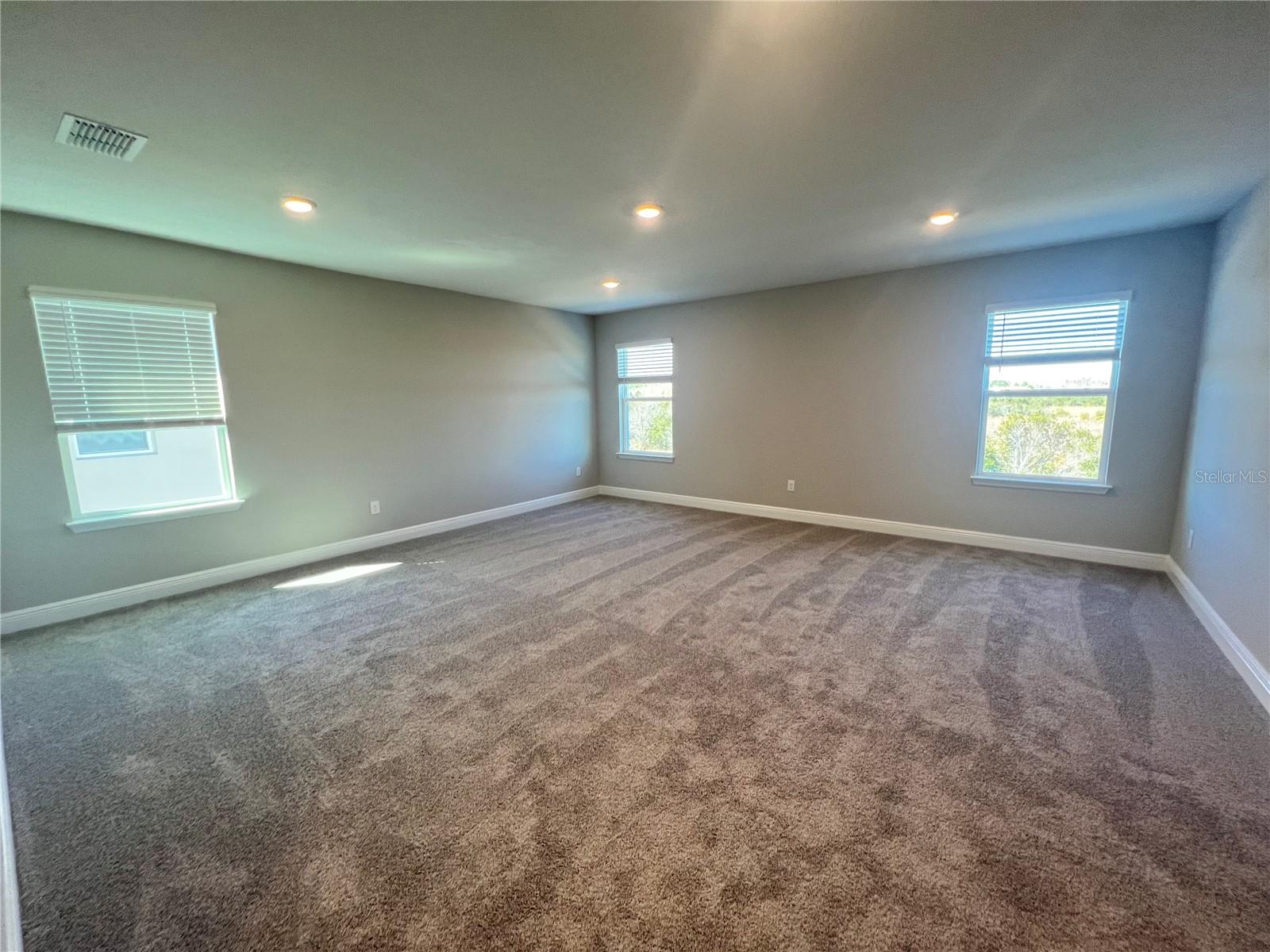 2315 Warren Acres Boulevard
