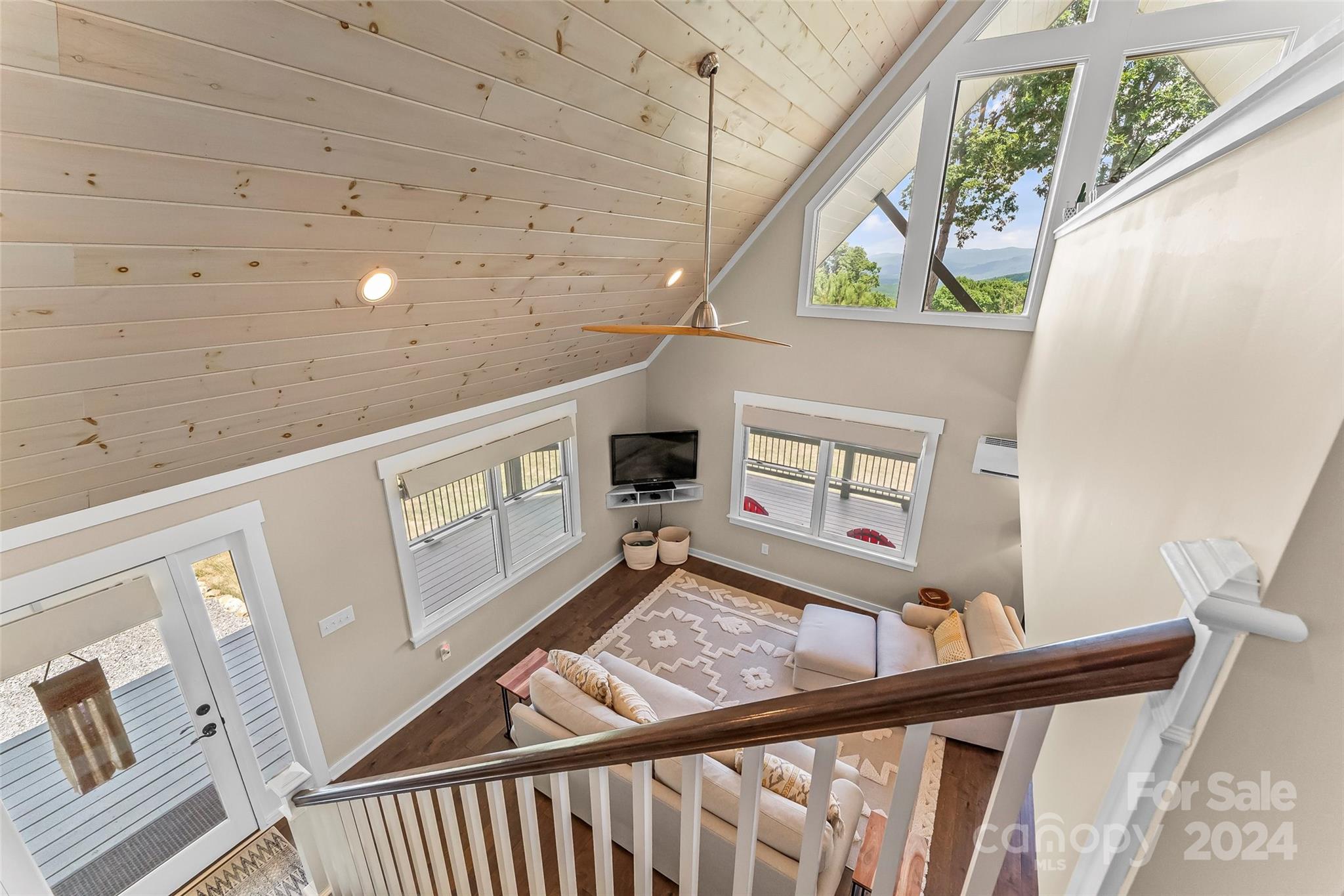 21 Lakeview Trail