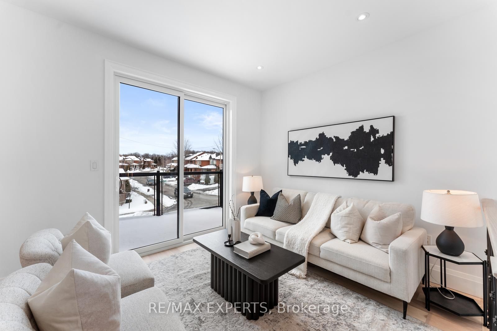 71 Hawkview Blvd