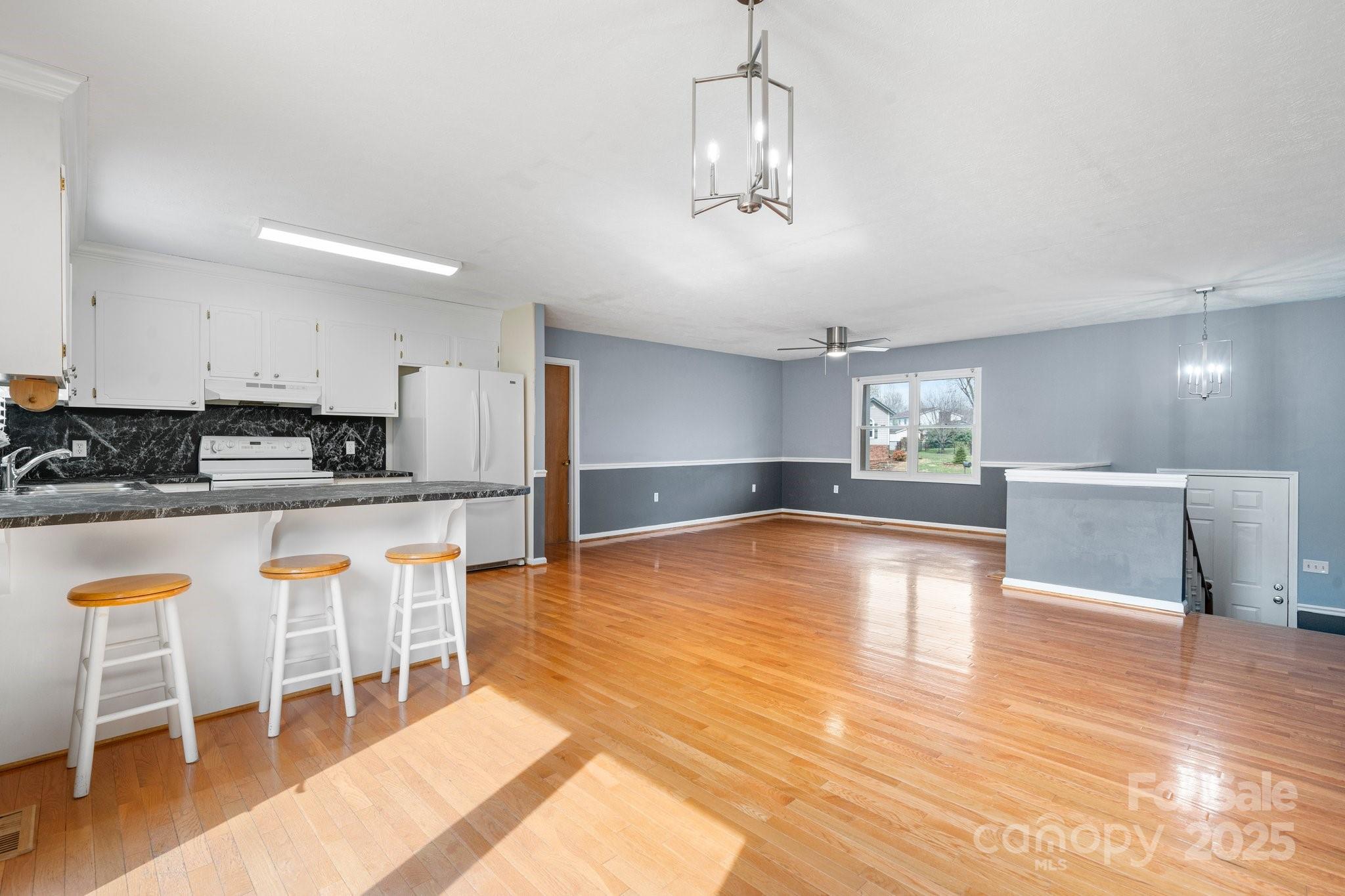 2711 Jordan Place