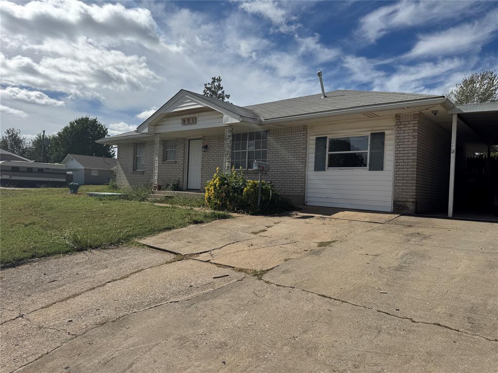5 bed, 2 bath house for rent in Moore! Currently undergoing renovation. More photos will be posted when renovation is complete. Expected to be available by September 1st.
