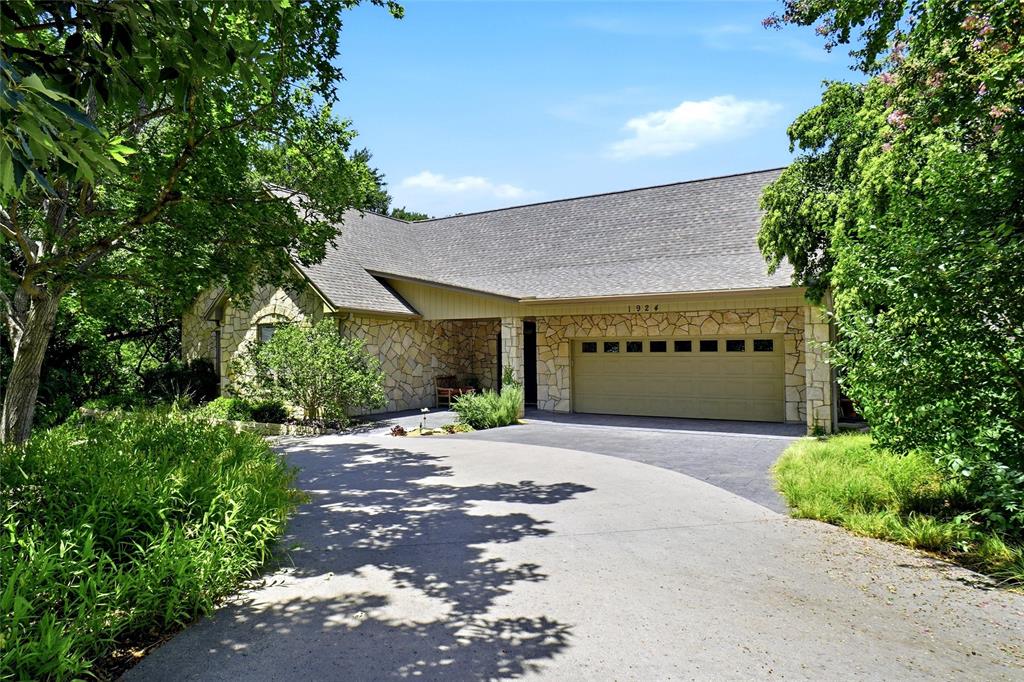 1924 Kensington Drive