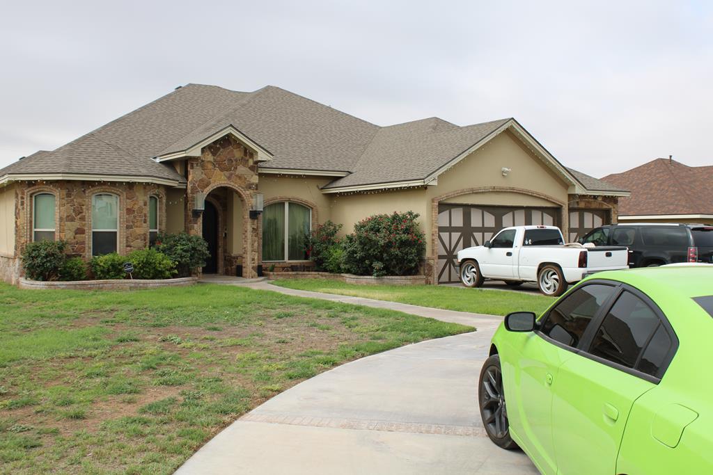 "SELLER SAYS BRING ALL OFFERS"  Beautiful custom built home in university park!  This one of a kind luxurious home features custom cabinets with built in sub zero fridge and Viking appliances.  This home has four bedrooms and three and a half baths with a sequestered master bedroom.   The master suite has a large bedroom with a separate tub and walk in shower.  Talk about energy efficient this one has a 10k solar system. This home has to many features.