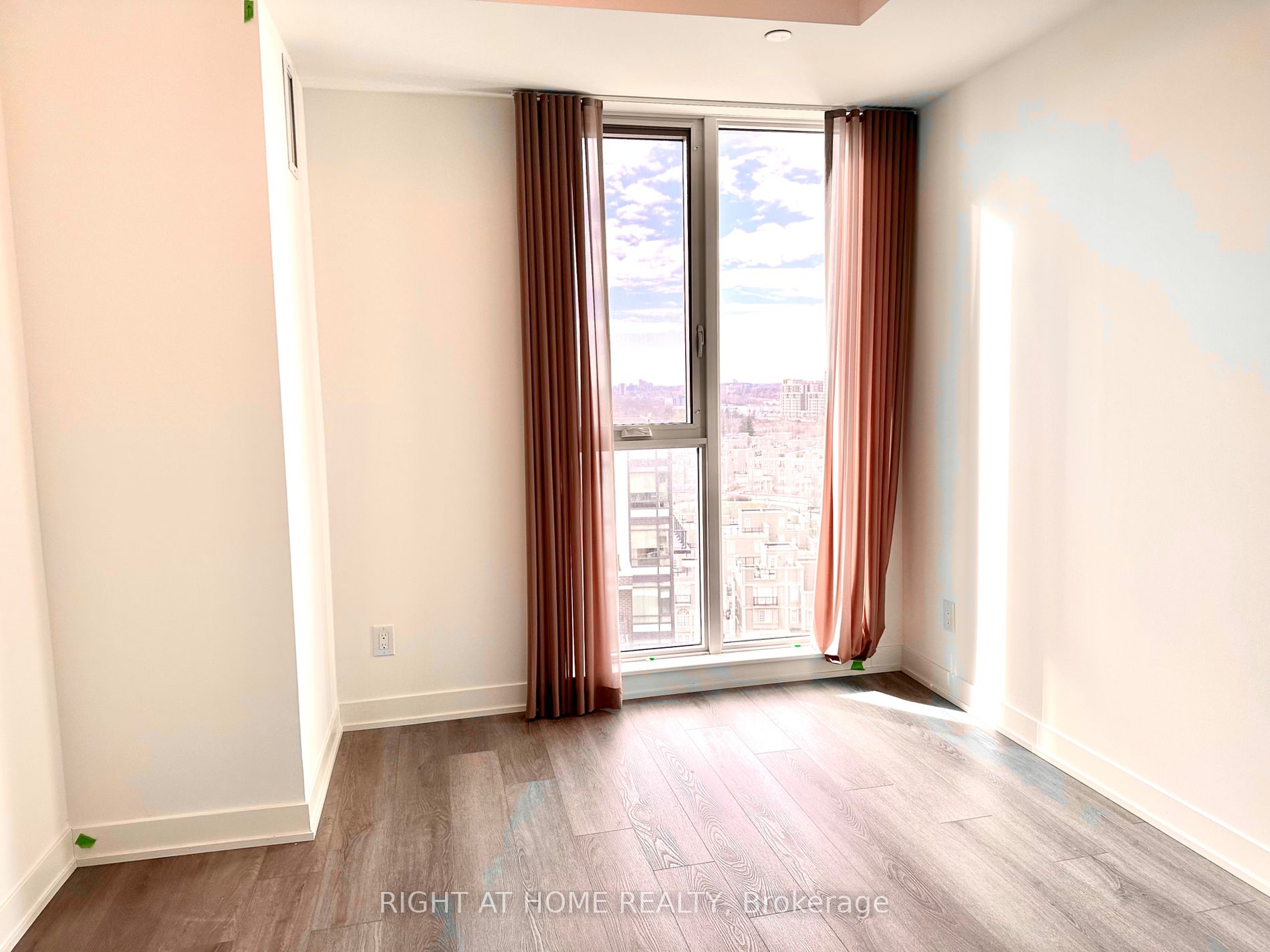 8119 Birchmount Rd A1326