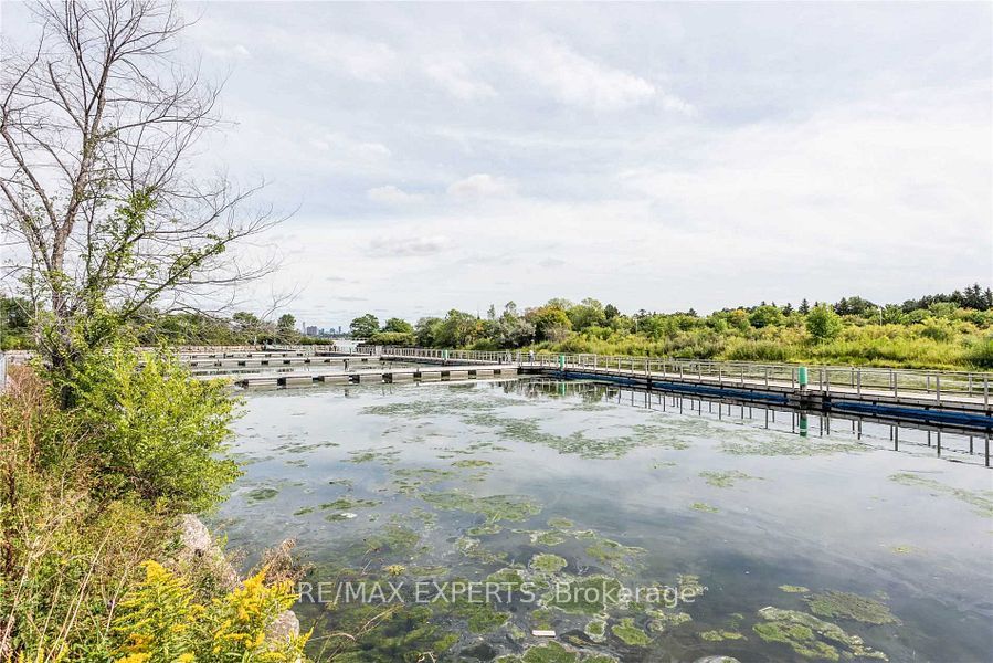 90 Park Lawn Rd PH-3007