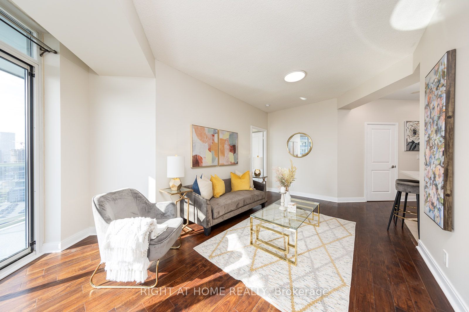 80 Absolute Ave 2706