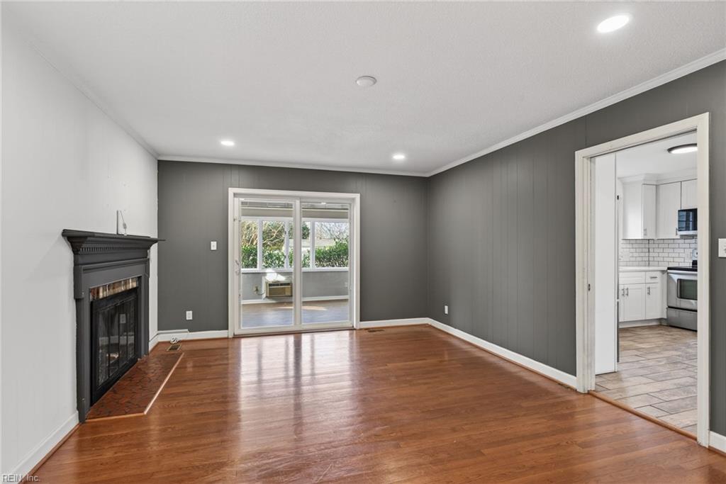 1025 Walt Whitman Way