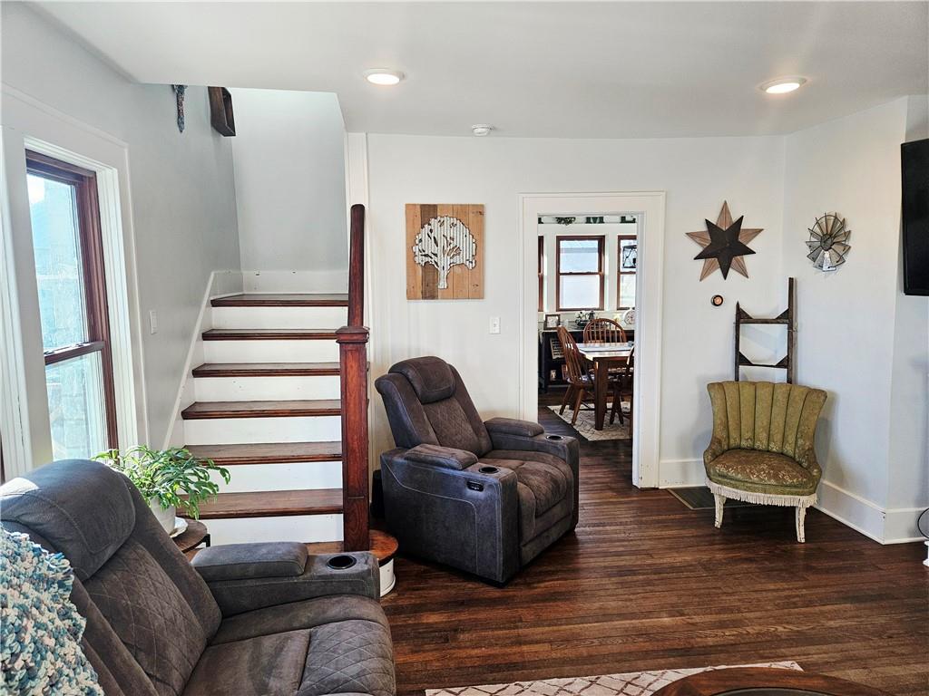 33253 Cedar Niles Road