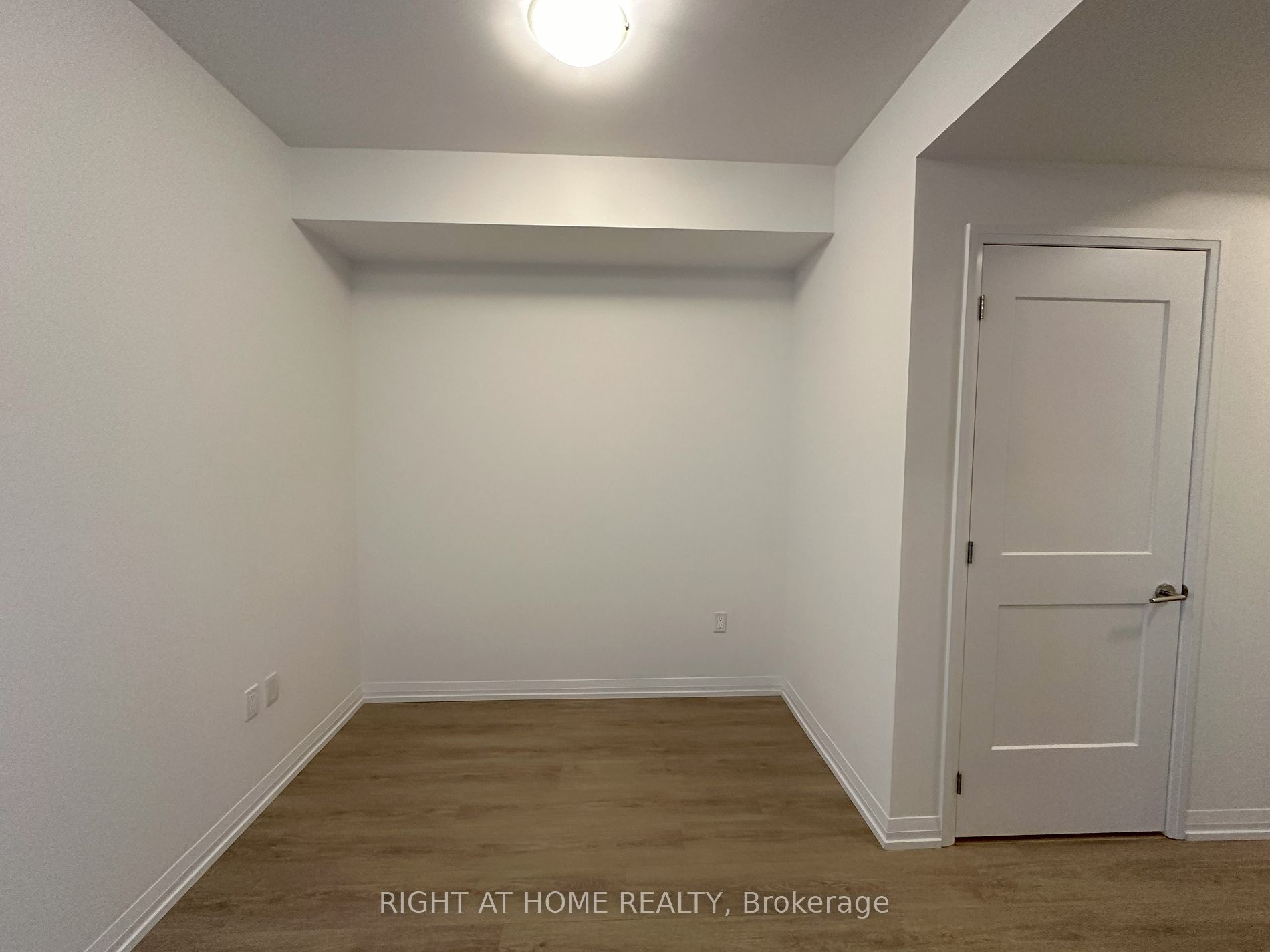 50 Dunfield Ave 1715