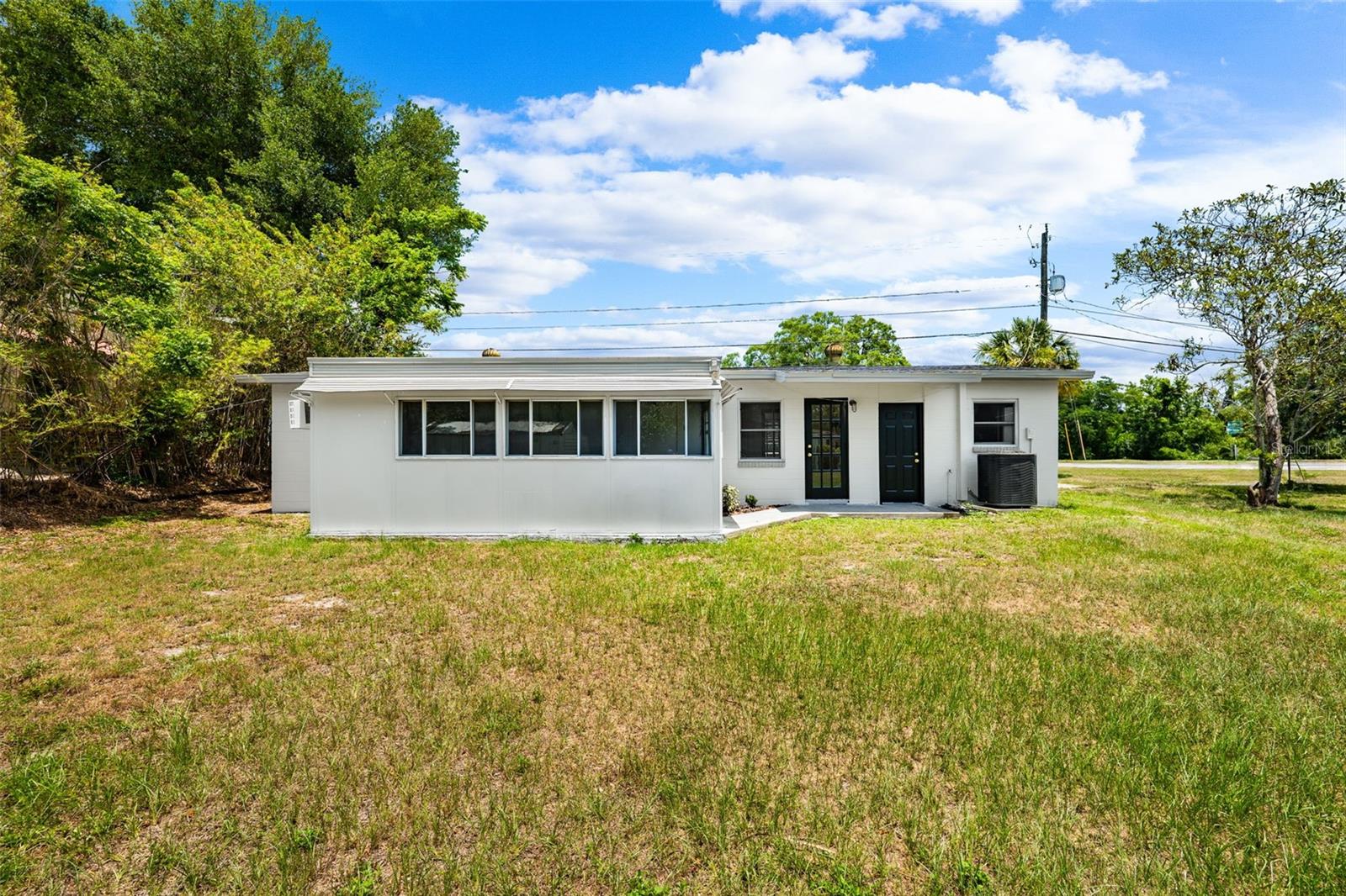 1304 W Fletcher Avenue