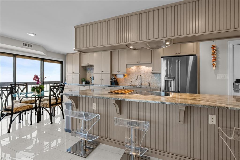 2830 Shore Drive 1103