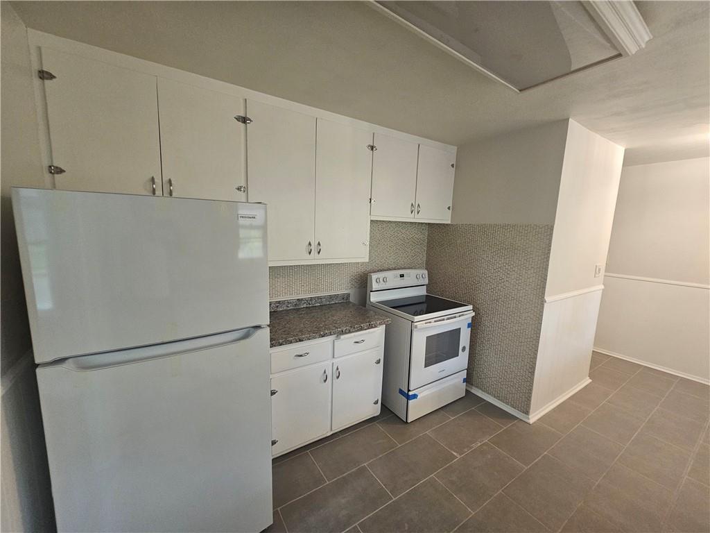 800 - 802 E 75th Terrace