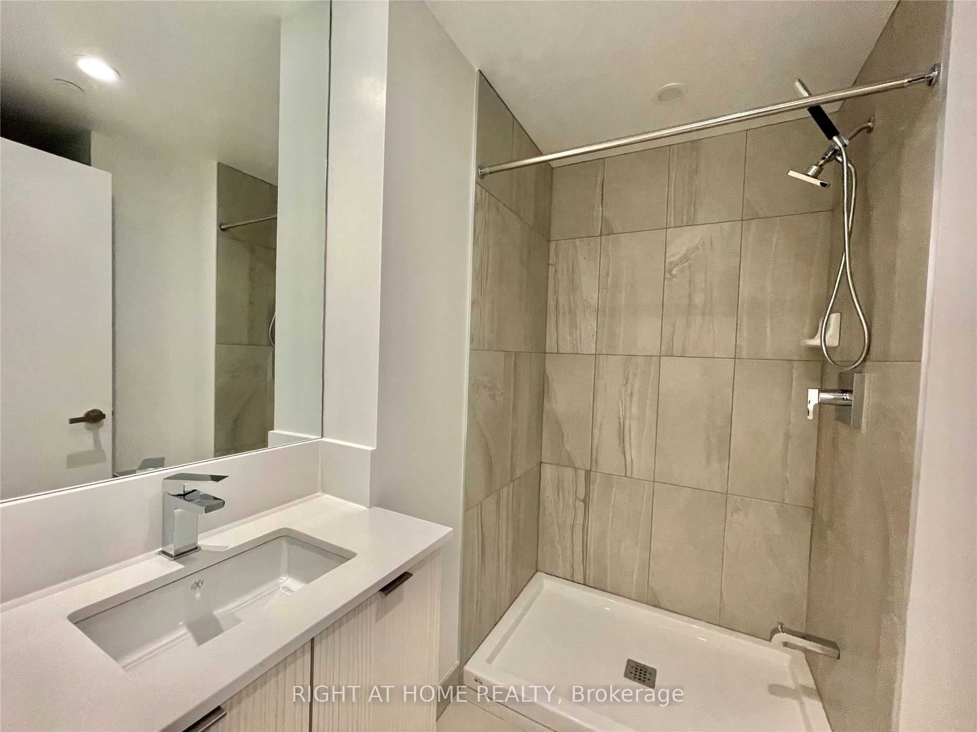 195 Redpath Ave 3116