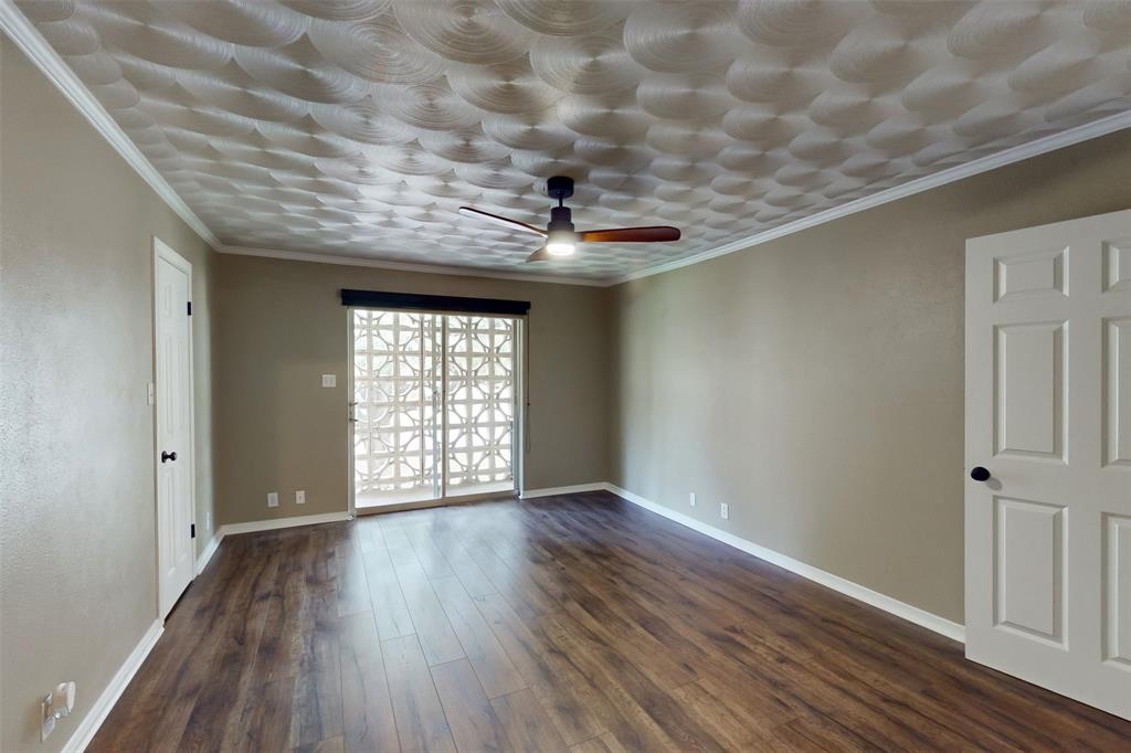 2301 Ridgmar Plaza 8