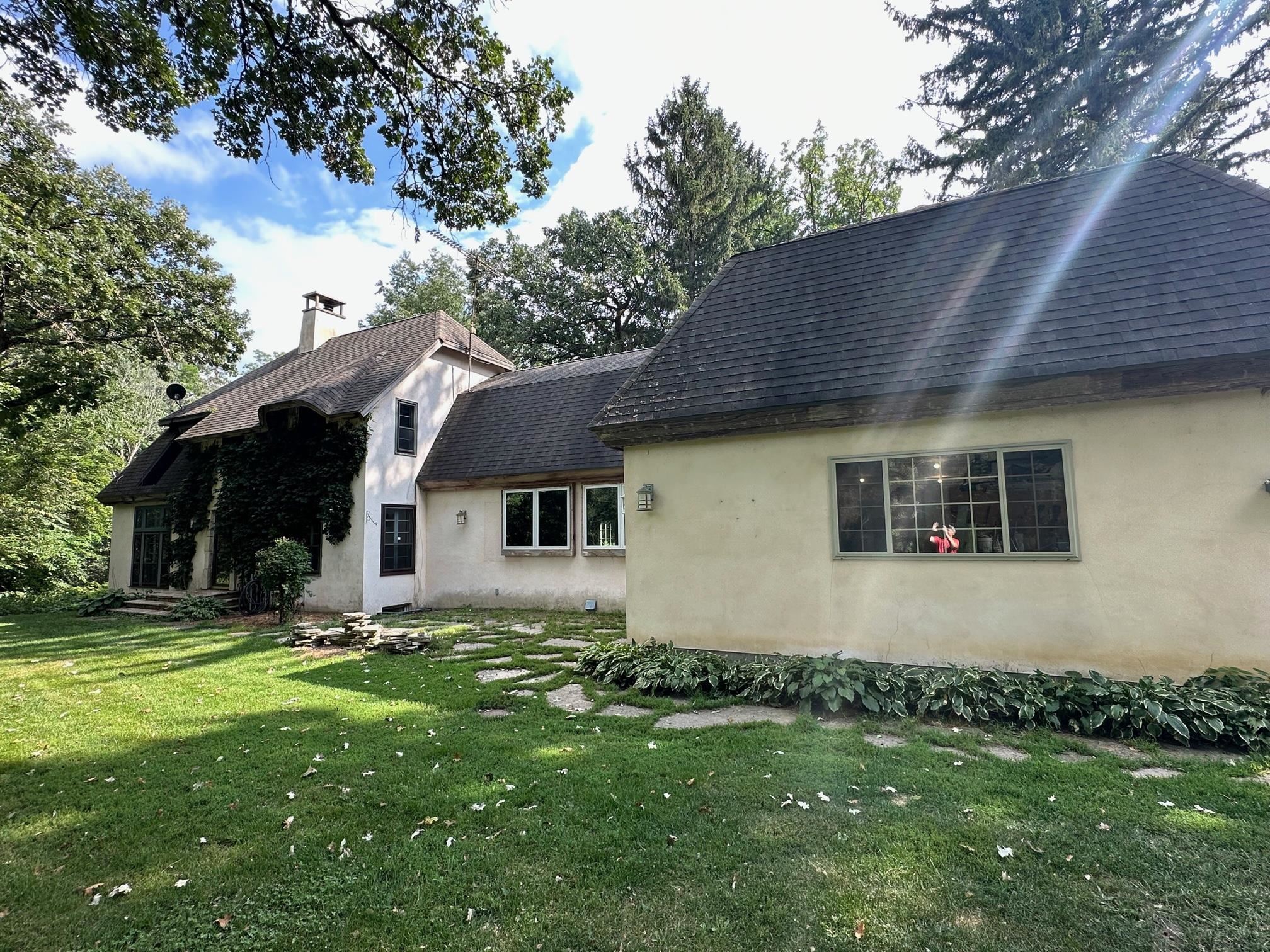 5853 Charolaise Dr