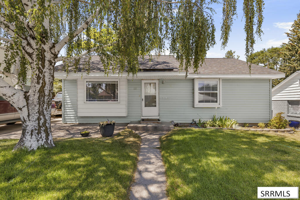 121 Mountain Drive