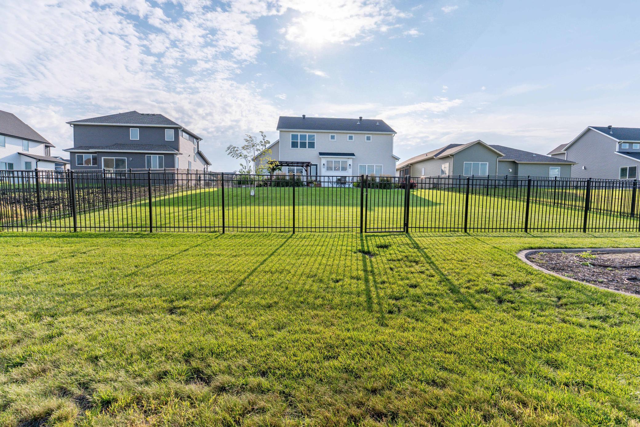 8825 Meadowlark Parkway