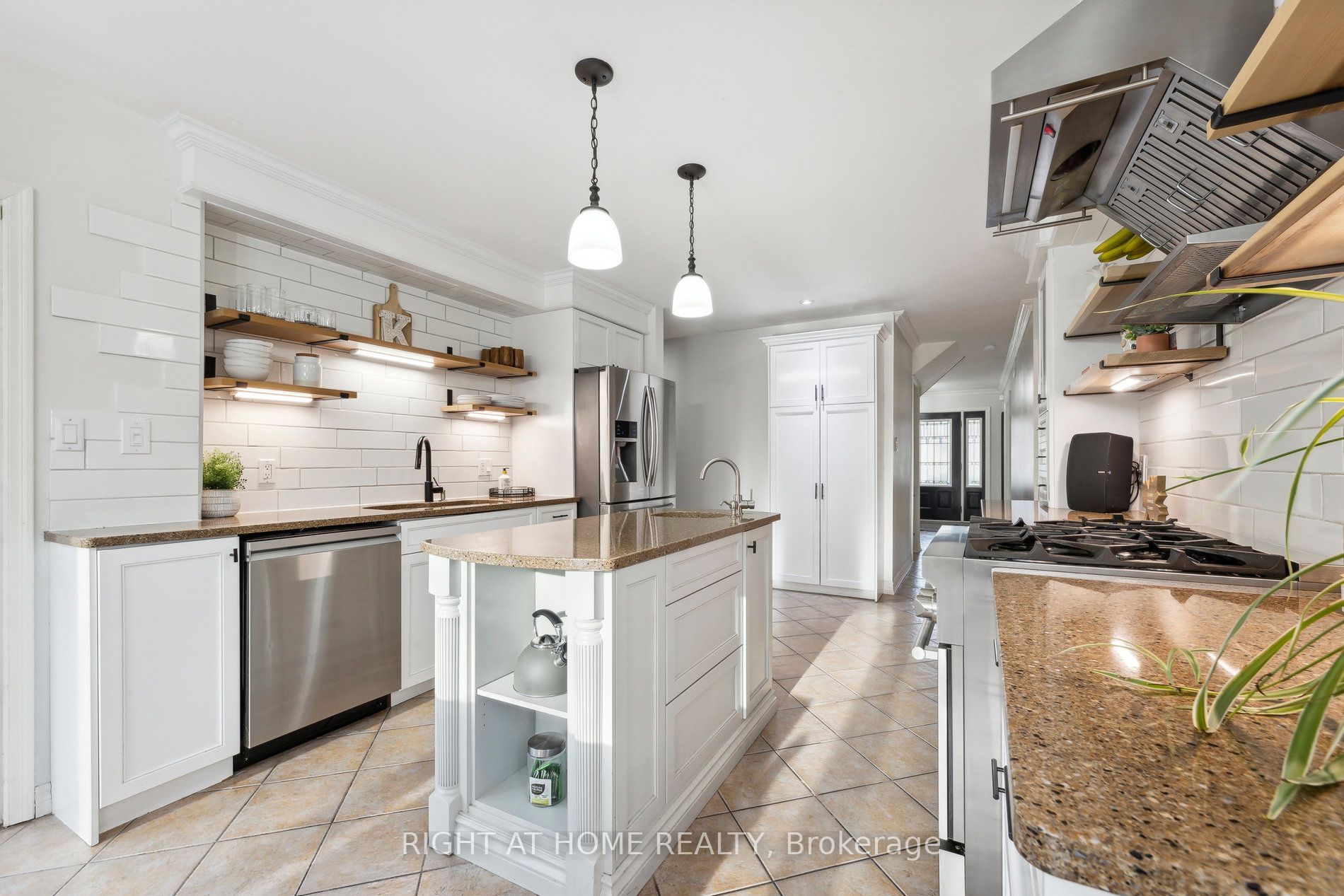 500 Old Brampton Crt