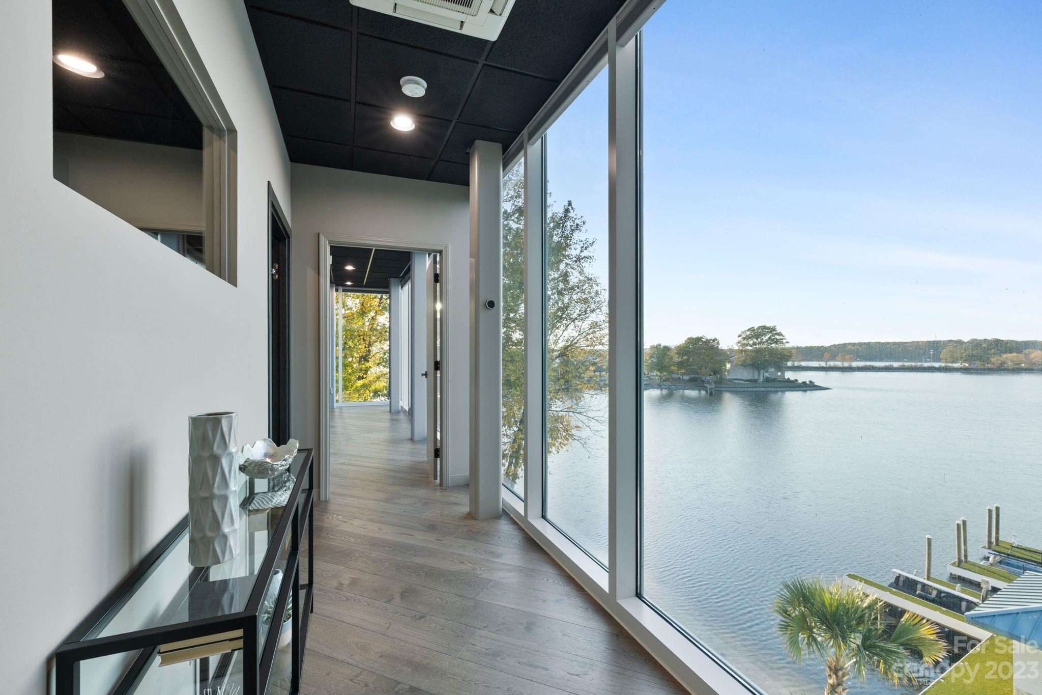 8776 Harbor Circle